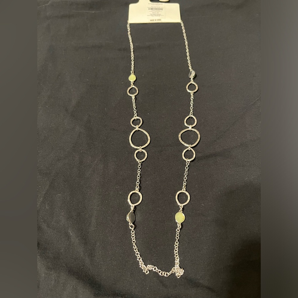 NWT BANANA REPUBLIC Silver Color Necklace with green stones accent